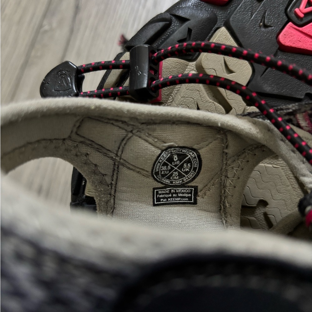 Keen Women's Waterproof Sandals - Black/Bright Rose - Picture 5 of 5